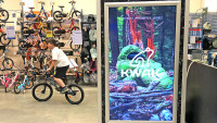 tul KWAK v Decathlonu na totemu z TXB desky (2)